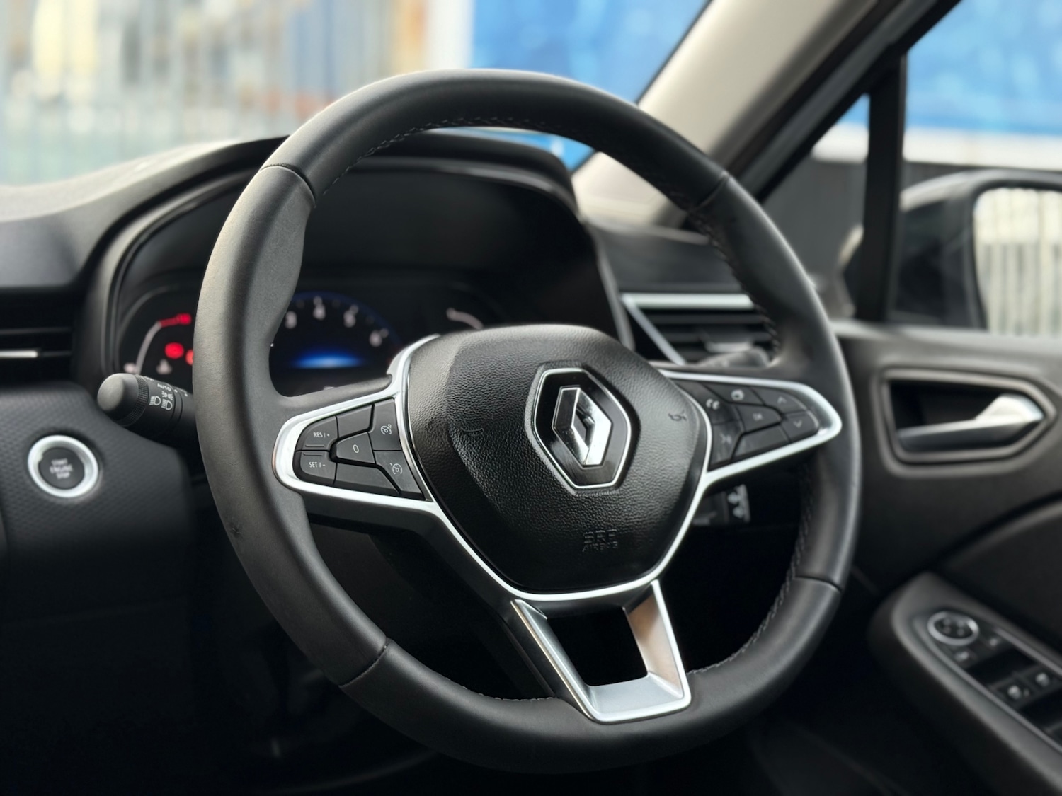 Used Renault Clio 2023 for sale - 77234003: Photo 17