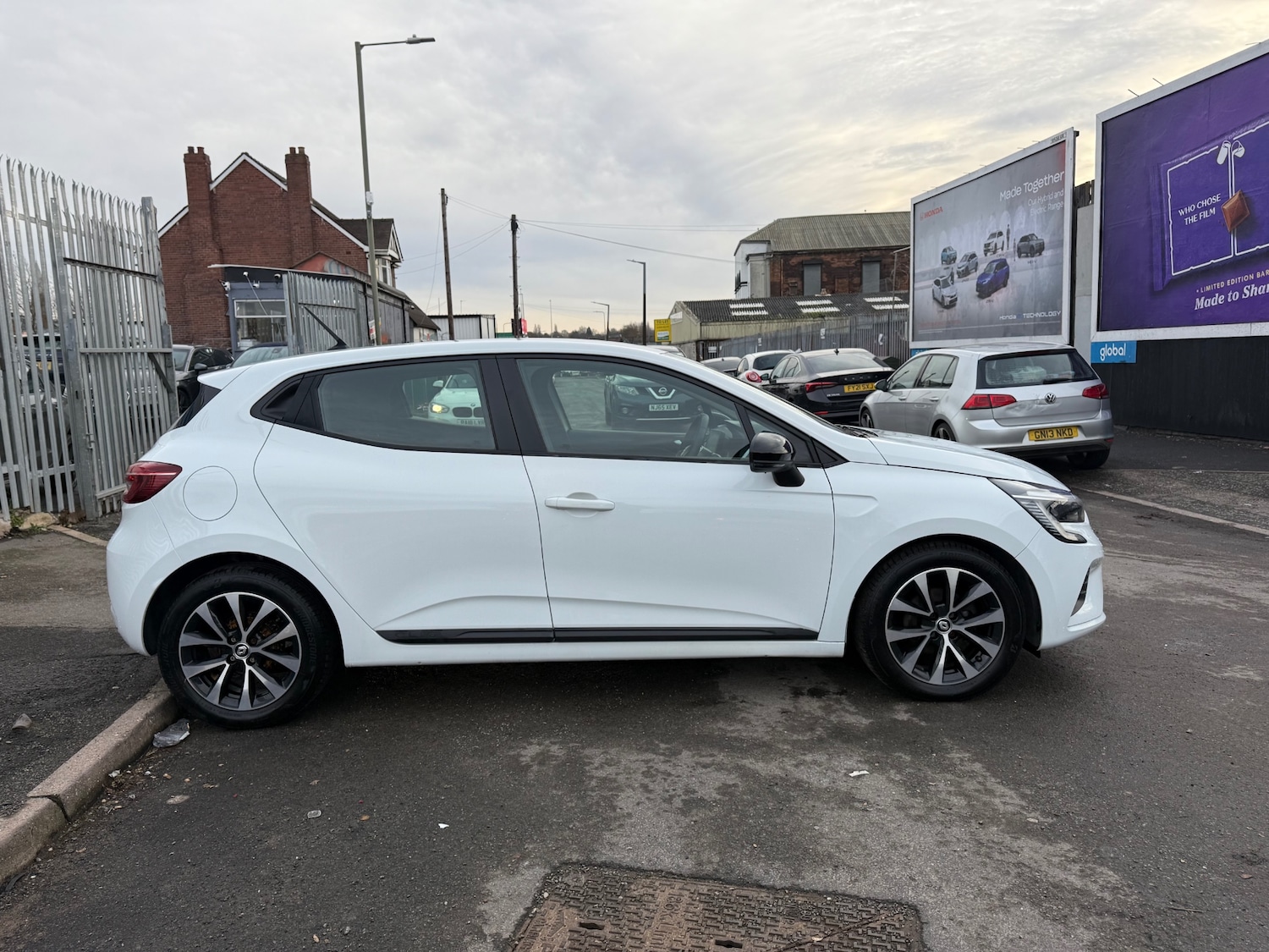 Used Renault Clio 2023 for sale - 77234003: Photo 3