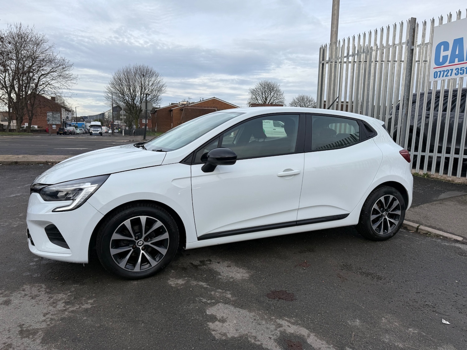 Used Renault Clio 2023 for sale - 77234003: Photo 9