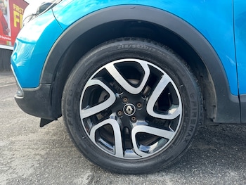 Used Renault Captur 2017 for sale - 76290195: Photo