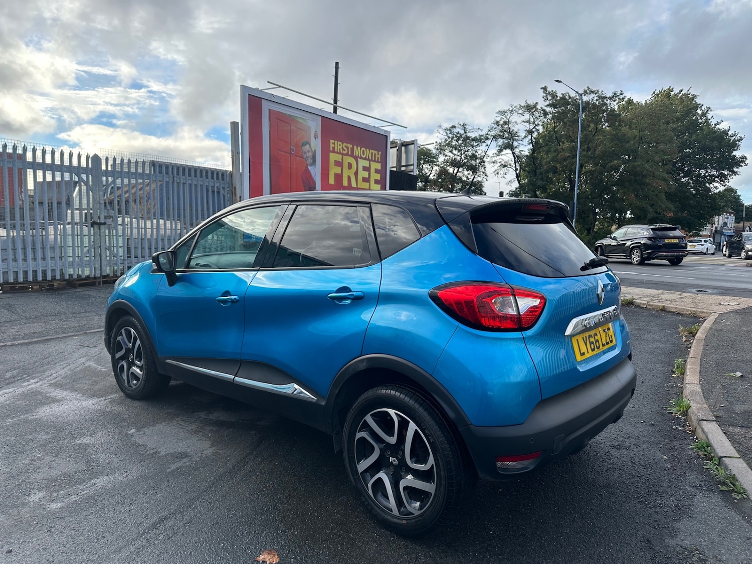 Used Renault Captur 2017 for sale - 76290195: Photo 9