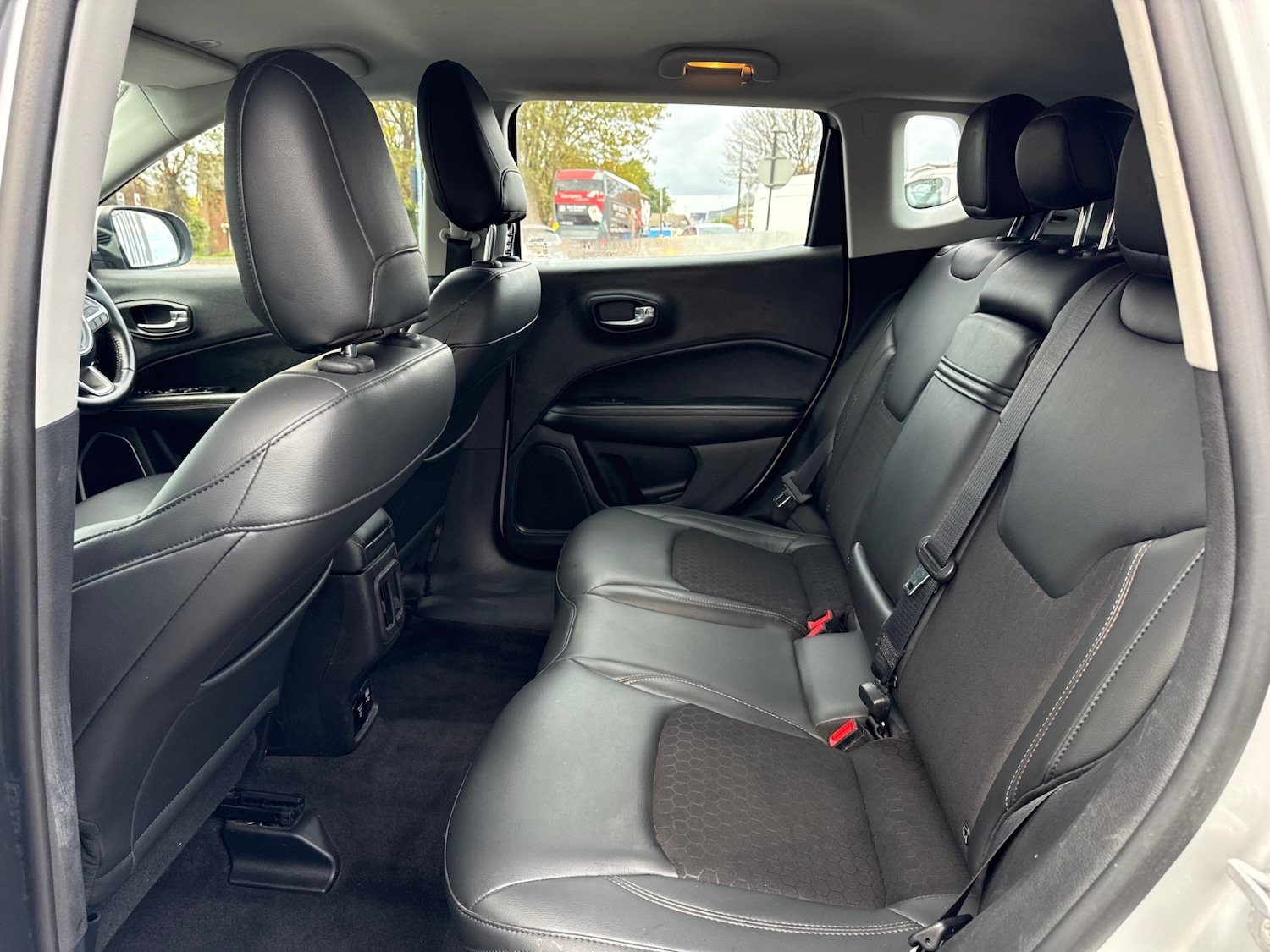 Used Jeep Compass 2018 for sale - 76384283: Photo 10