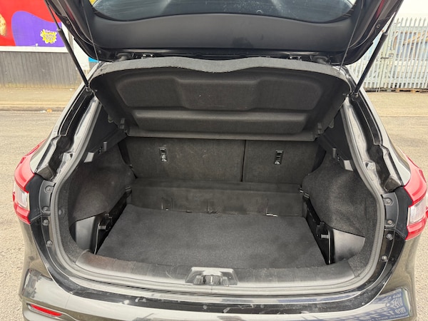 Used Nissan Qashqai 2017 for sale - 74060780: Photo 11