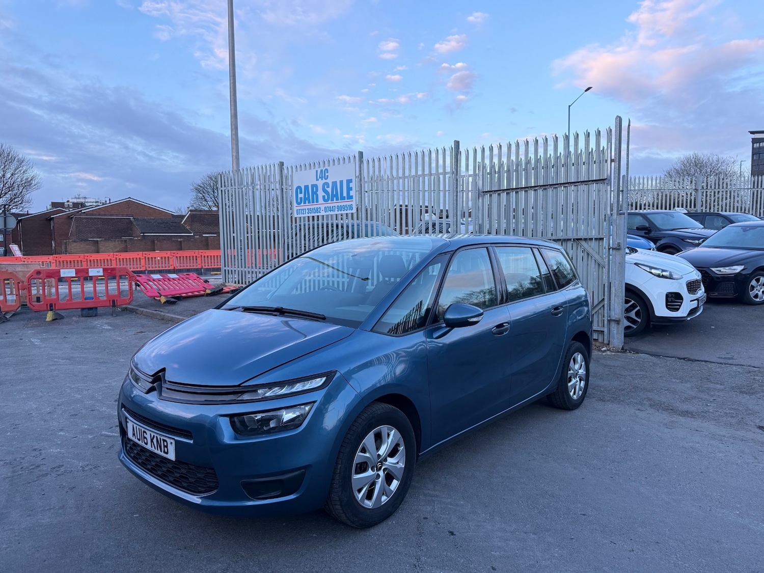 Used Citroen Grand C4 Picasso 2016 for sale - 77881360: Photo 2