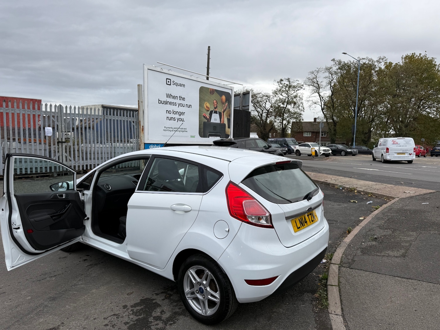 Used Ford Fiesta 2014 for sale - 76354997: Photo 8