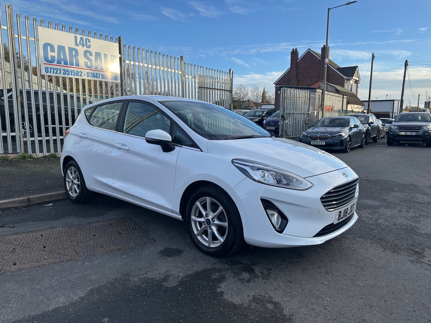 Used Ford Fiesta 2018 for sale - 76576996: Photo 2