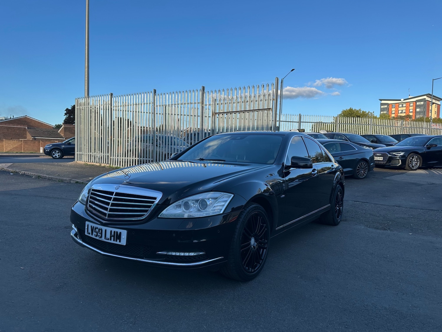 Used Mercedes-Benz S-Class 2009 for sale - 76046663: Photo 2