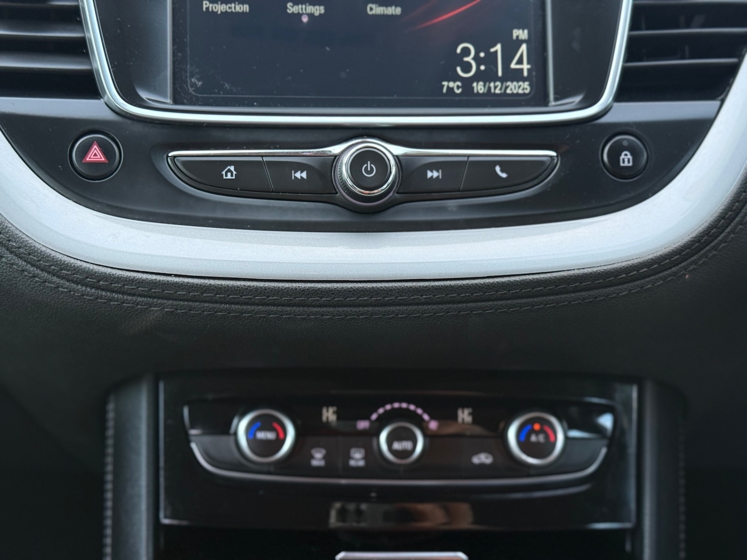 Used Vauxhall Grandland X 2018 for sale - 76968658: Photo 19