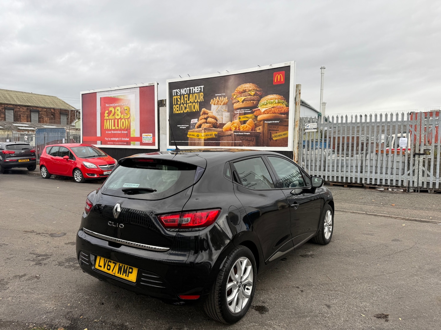 Used Renault Clio 2017 for sale - 76354989: Photo 12