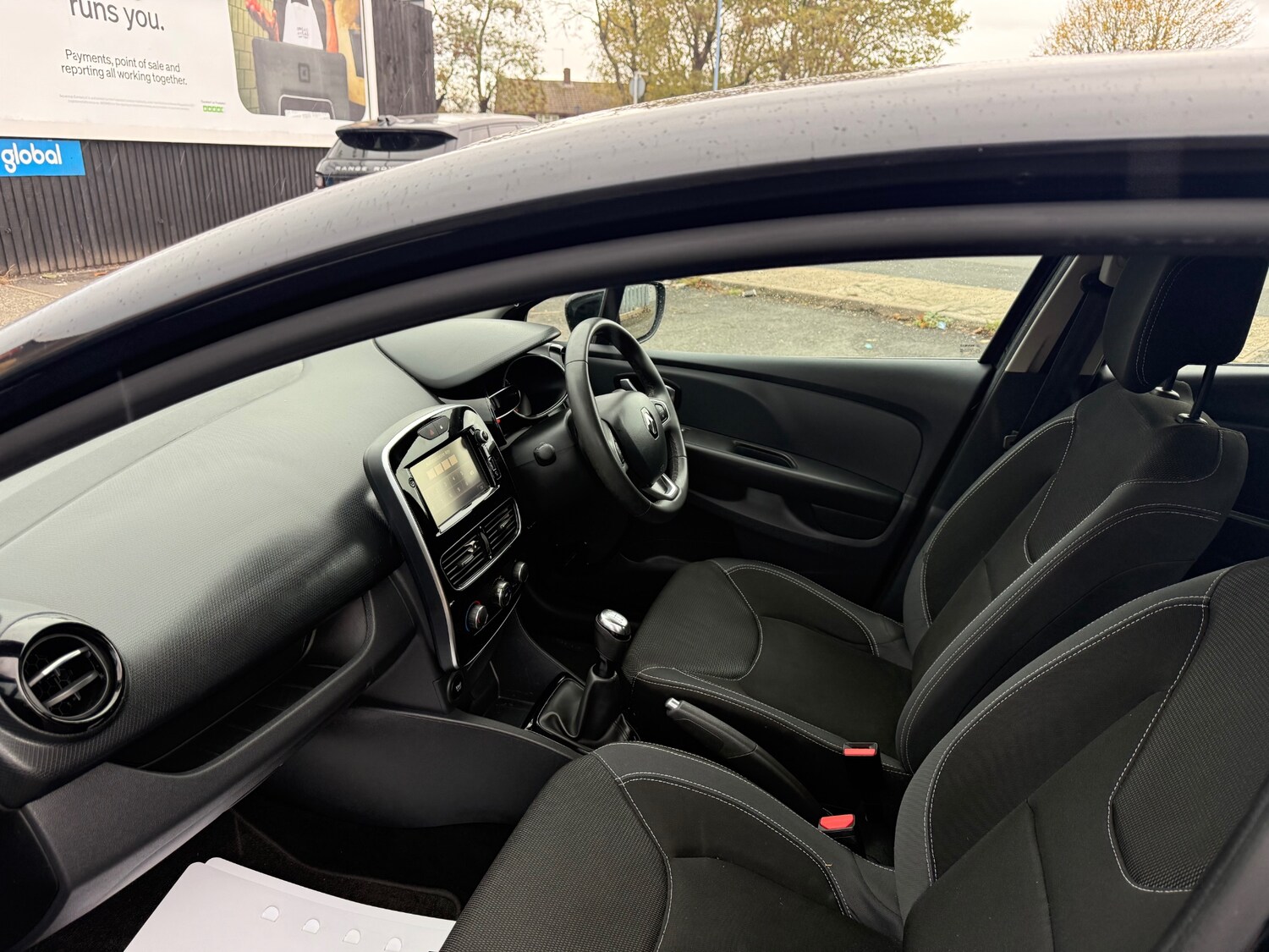 Used Renault Clio 2017 for sale - 76354989: Photo 5