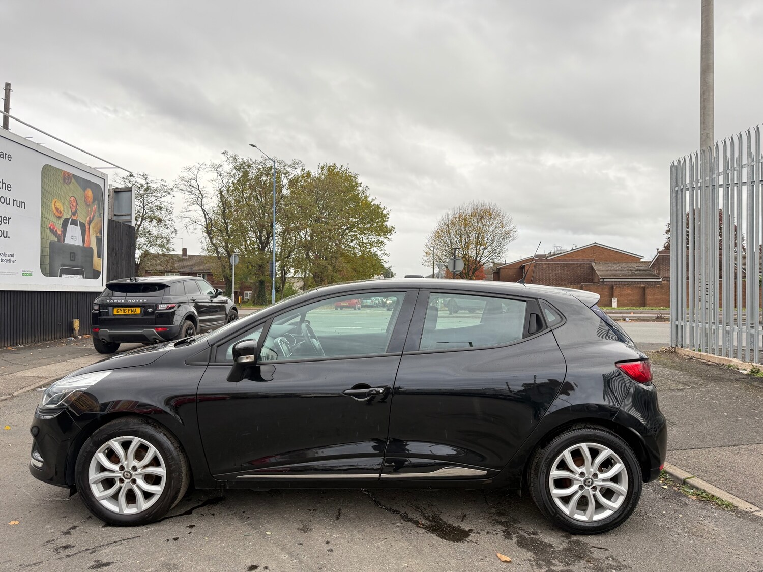 Used Renault Clio 2017 for sale - 76354989: Photo 9