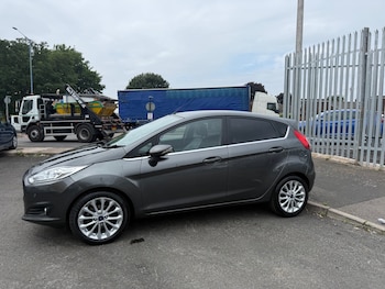 Used Ford Fiesta 2017 for sale - 75581413: Photo