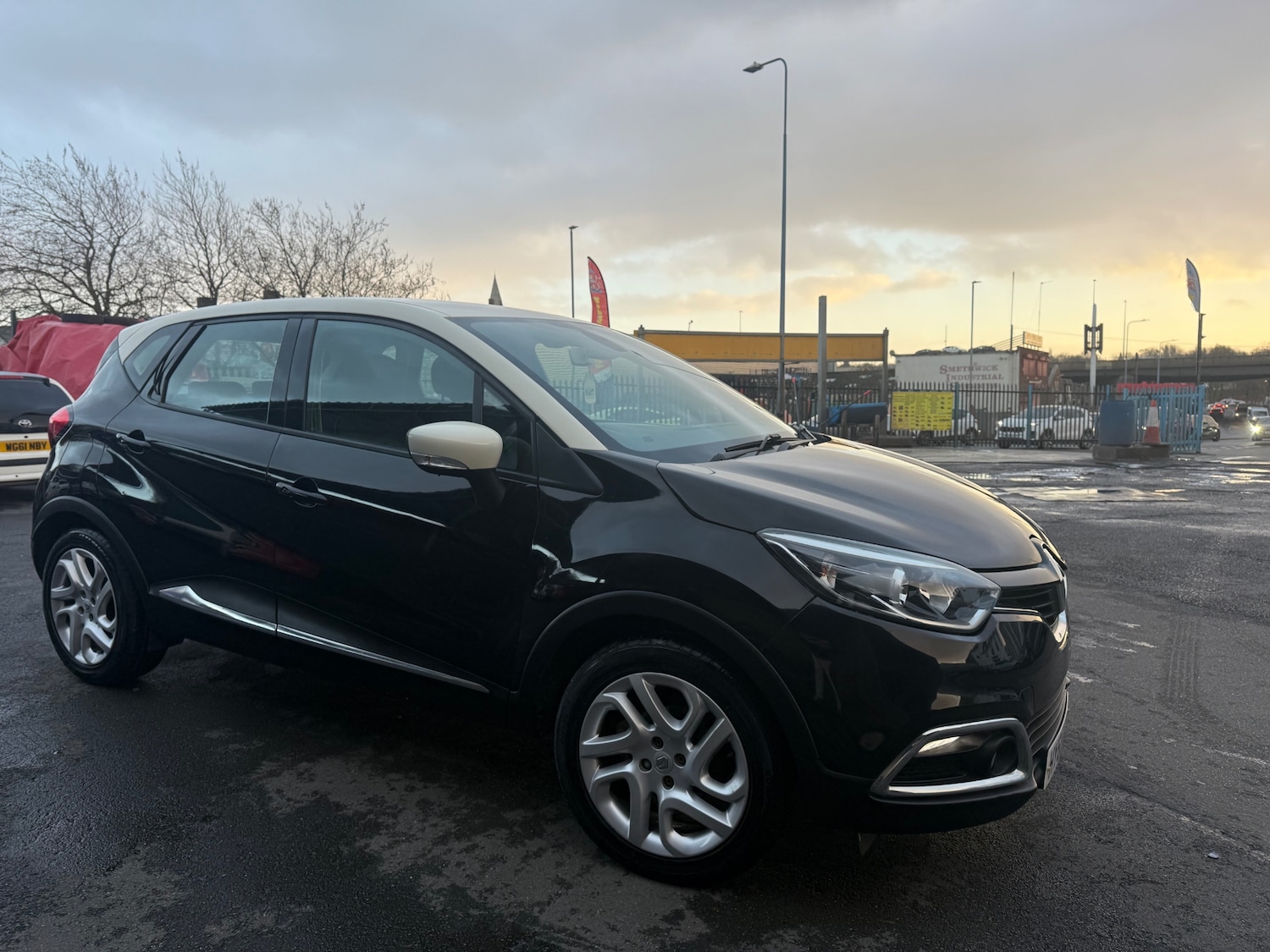 Used Renault Captur 2015 for sale - 76894517: Photo 14