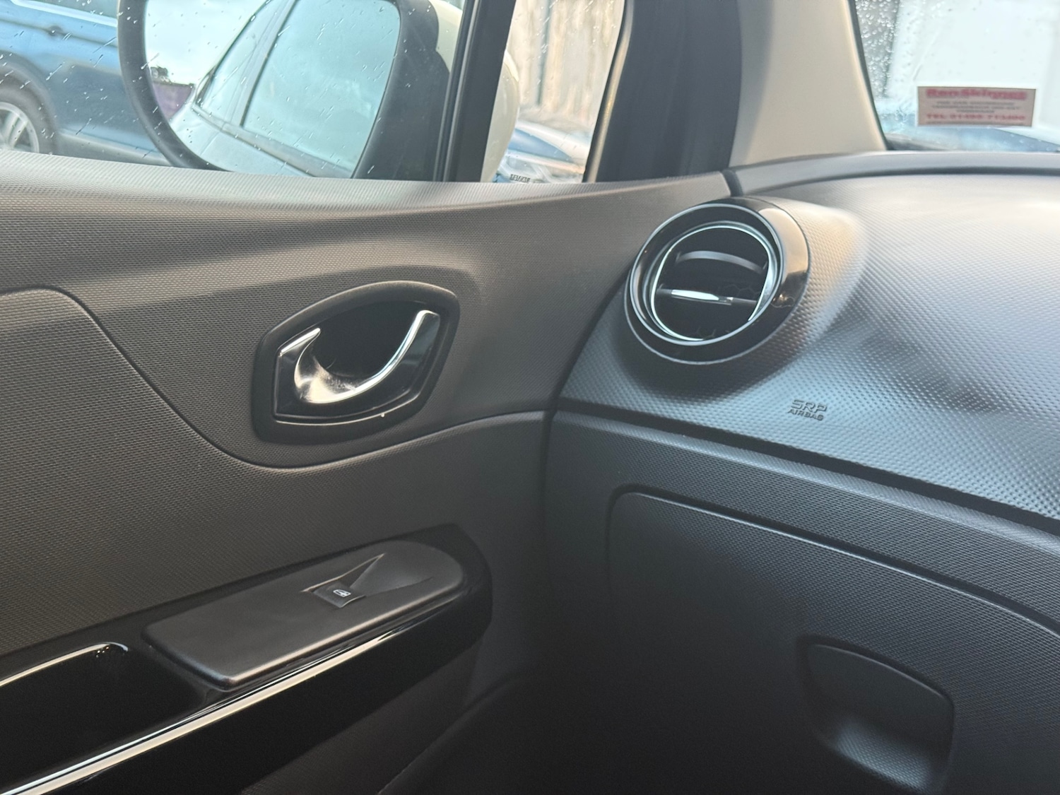 Used Renault Captur 2015 for sale - 76894517: Photo 18