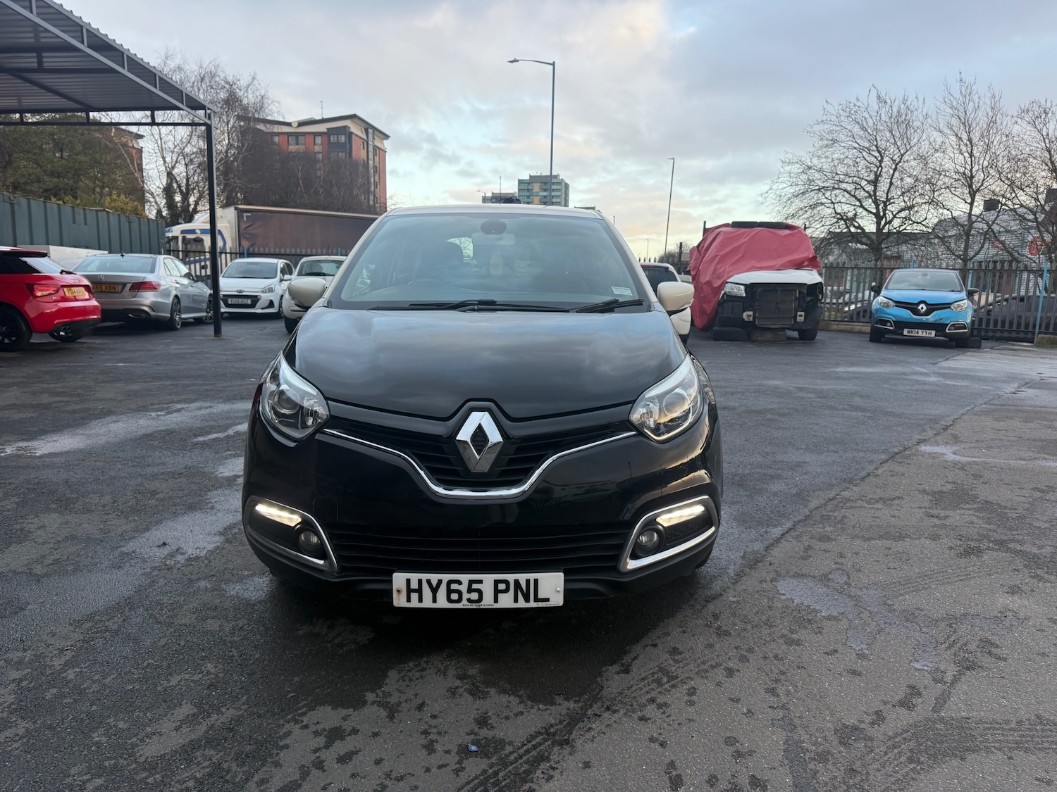 Used Renault Captur 2015 for sale - 76894517: Photo 3