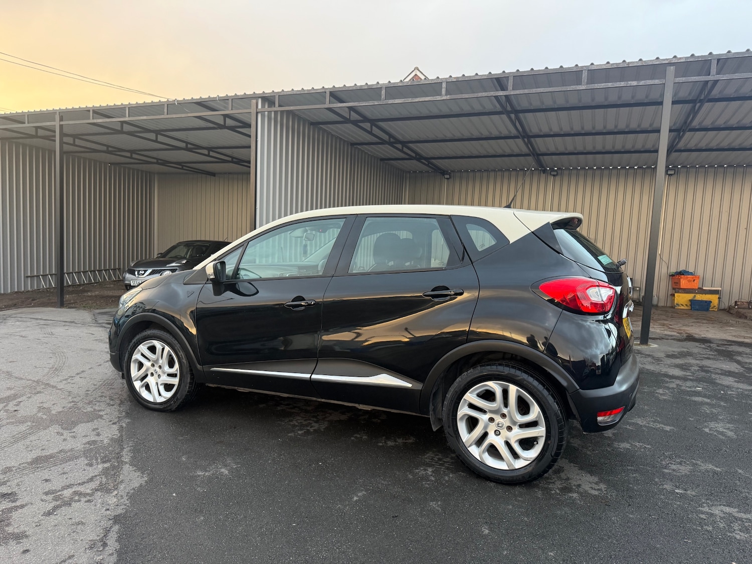 Used Renault Captur 2015 for sale - 76894517: Photo 6