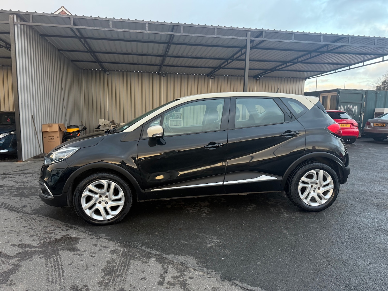 Used Renault Captur 2015 for sale - 76894517: Photo 8