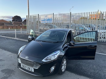 Used Ford Fiesta 2017 for sale - 78870780: Photo