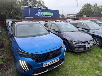 Used Peugeot 2008 2024 for sale - 79806532: Photo
