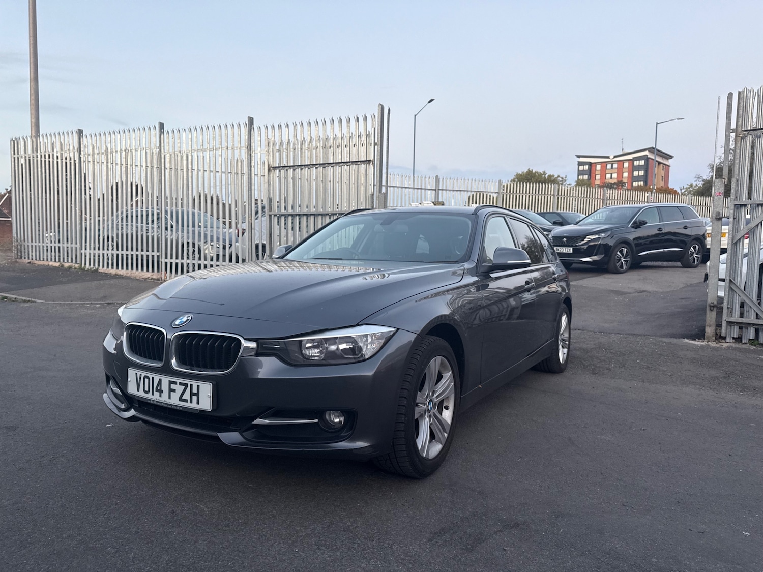 Used BMW 3 Series 2014 for sale - 76206289: Photo 1