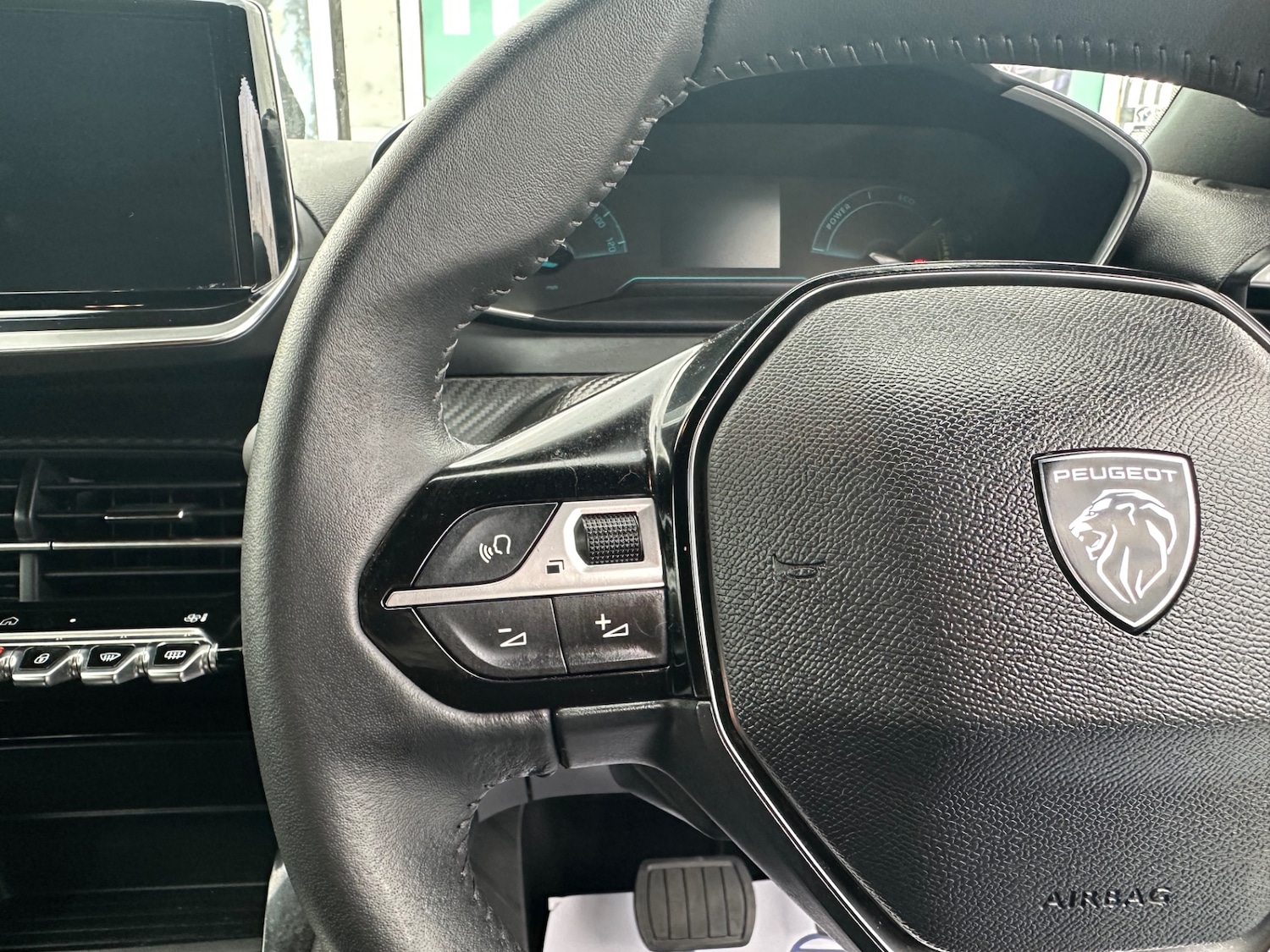 Used Peugeot 2008 2024 for sale - 76055791: Photo 31
