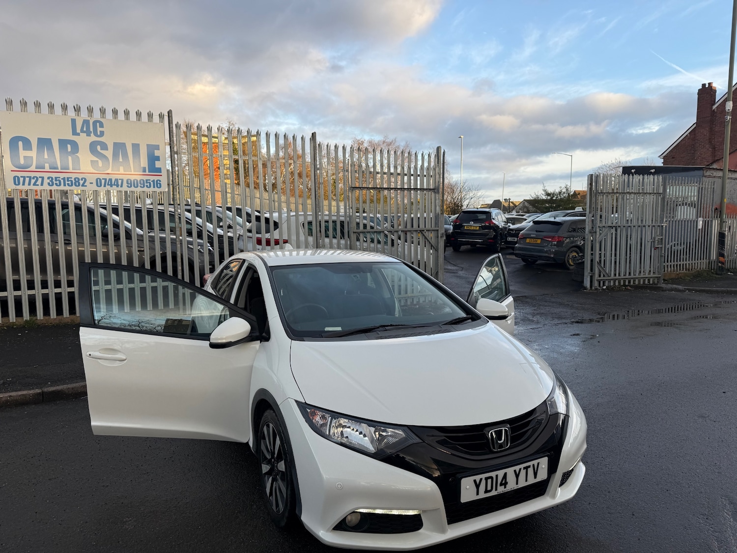 Used Honda Civic 2014 for sale - 77521703: Photo 16