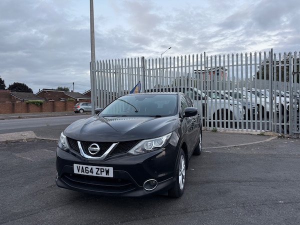 Used Nissan Qashqai 2015 for sale - 75587527: Photo 2