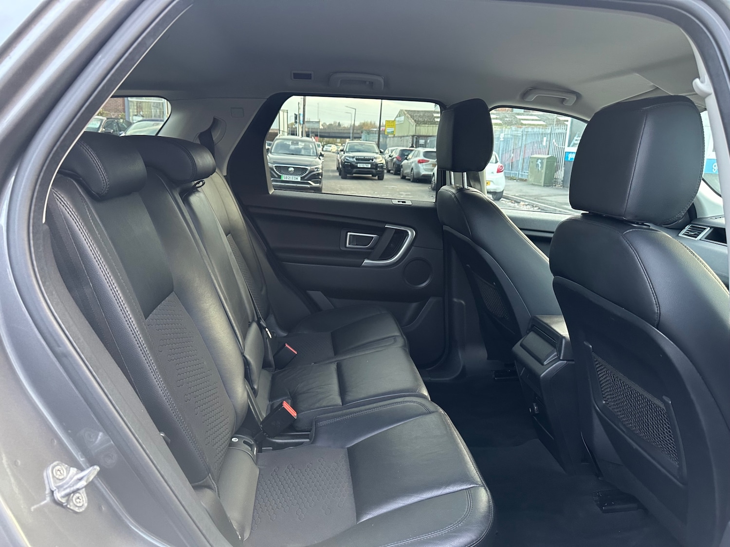 Used Land Rover Discovery Sport 2017 for sale - 76577321: Photo 12