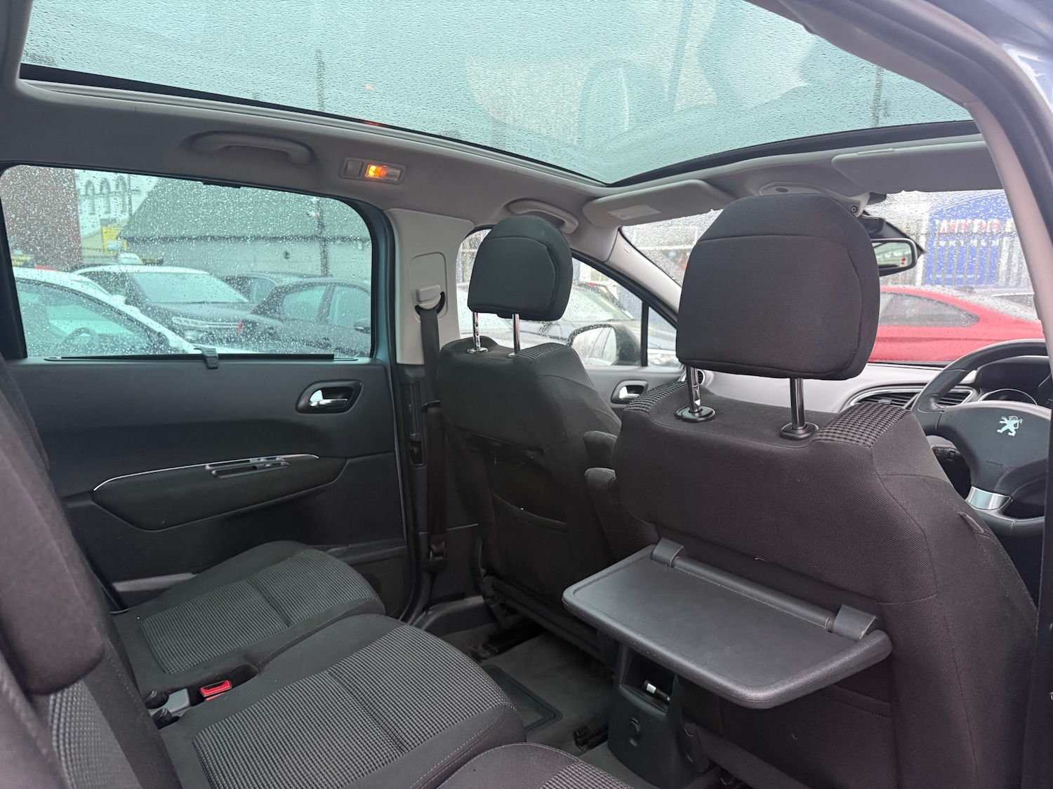 Used Peugeot 5008 2010 for sale - 77168482: Photo 16