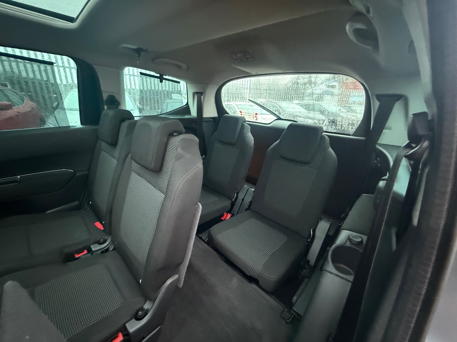 Used Peugeot 5008 2010 for sale - 77168482: Photo 20