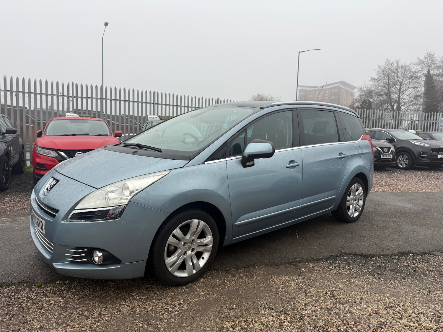 Used Peugeot 5008 2010 for sale - 77168482: Photo 5