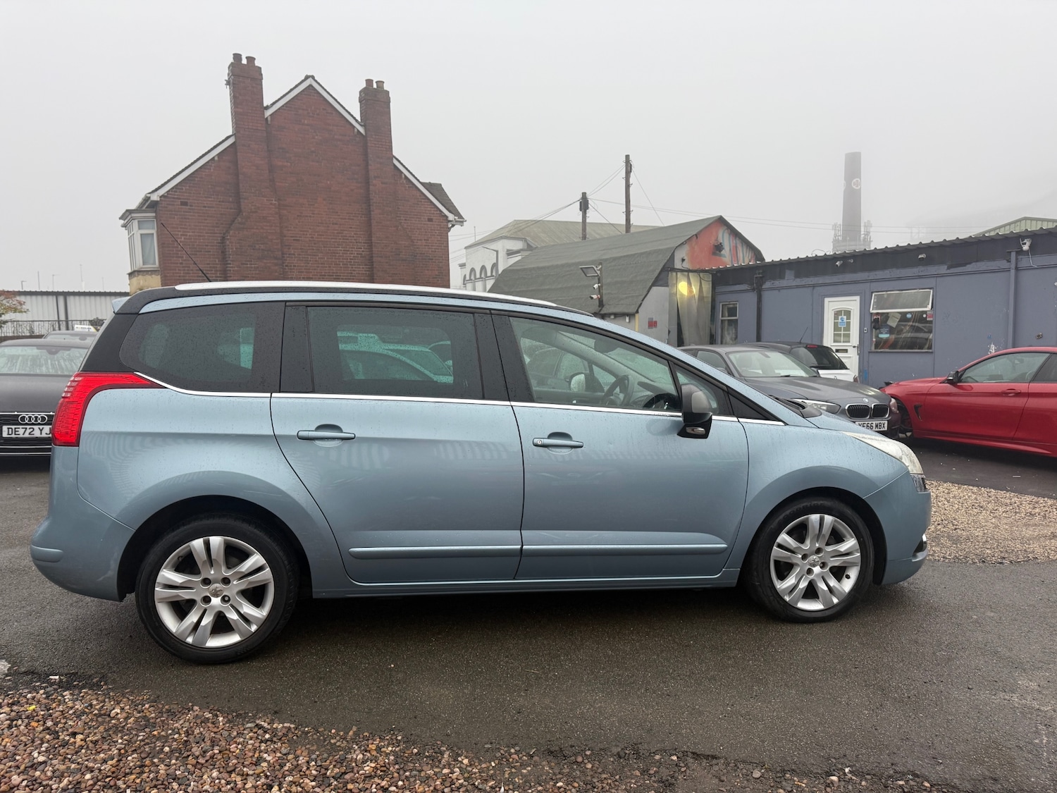 Used Peugeot 5008 2010 for sale - 77168482: Photo 9