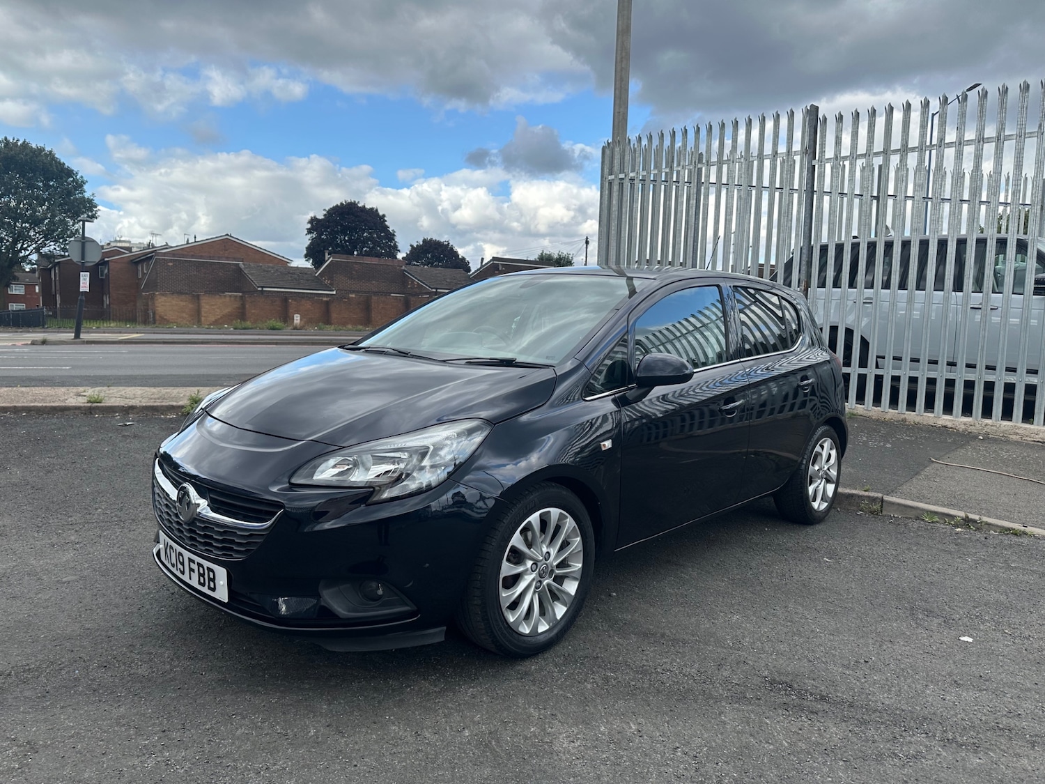 Used Vauxhall Corsa 2019 for sale - 76290568: Photo 2
