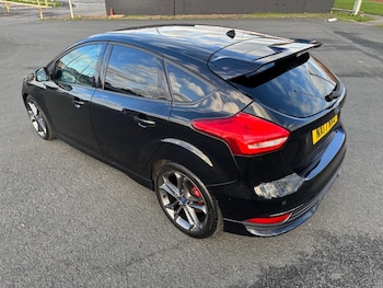 Used Ford Focus 2017 for sale - 77050109: Photo