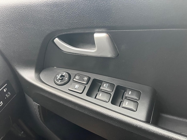Used Kia Sportage 2011 for sale - 76085038: Photo 17
