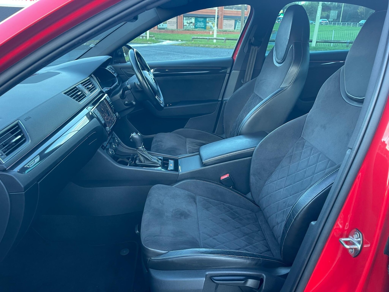 Used Skoda Superb 2017 for sale - 76759514: Photo 14