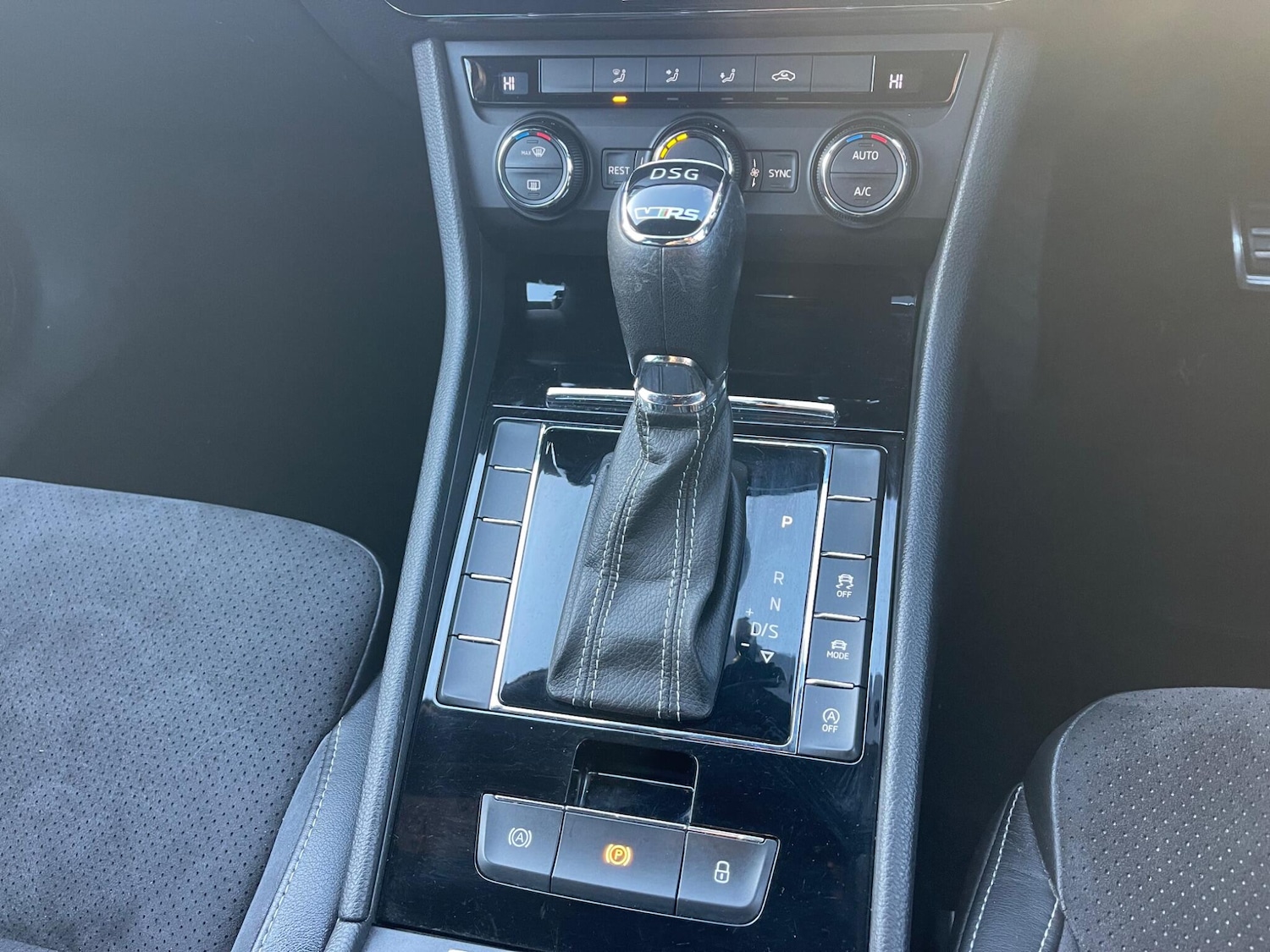 Used Skoda Superb 2017 for sale - 76759514: Photo 24