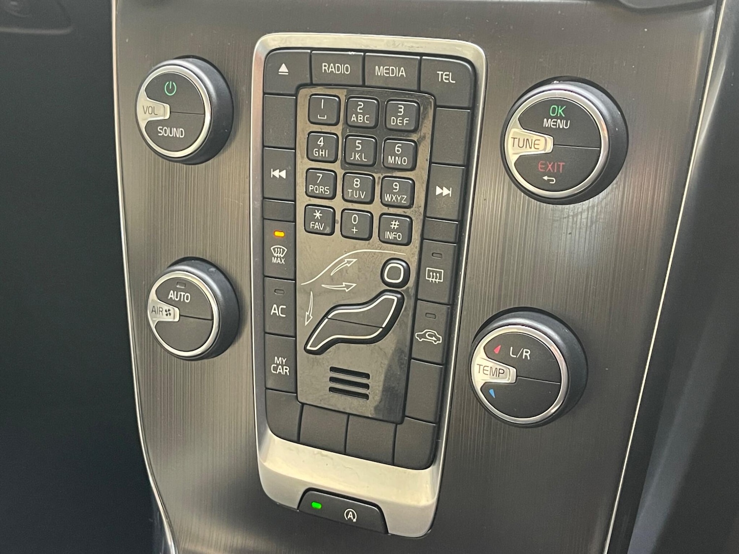 Used Volvo V40 2014 for sale - 76657284: Photo 15