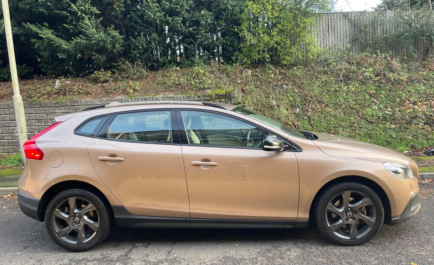 Used Volvo V40 2014 for sale - 76657284: Photo 5