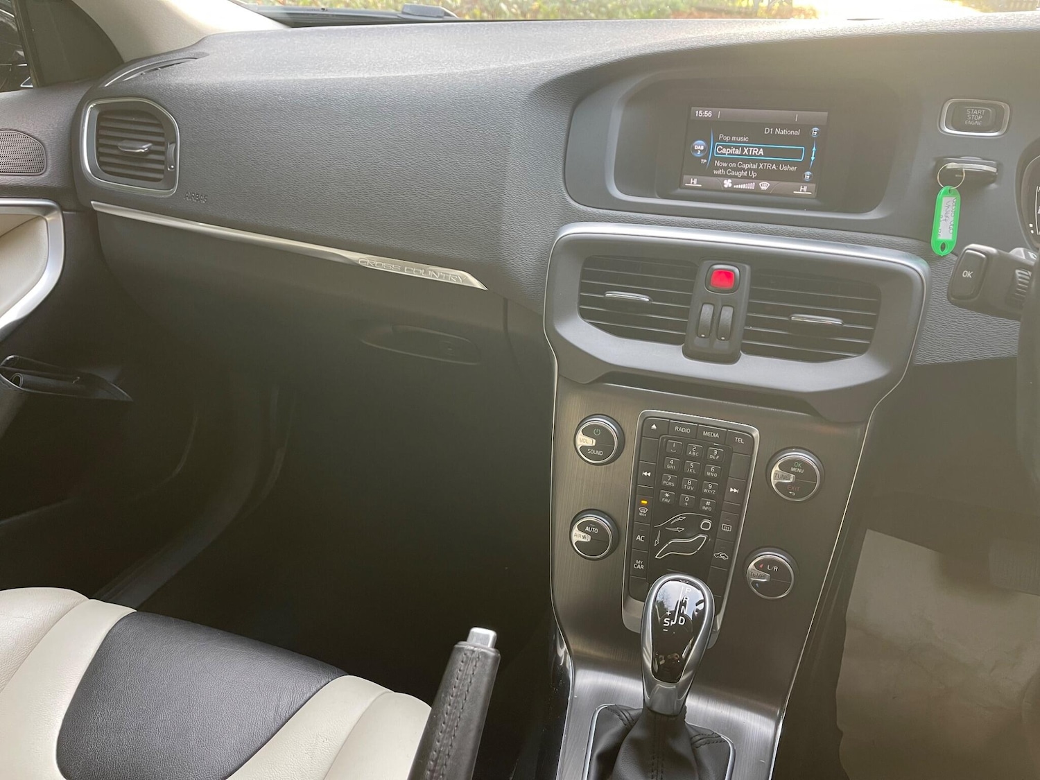 Used Volvo V40 2014 for sale - 76657284: Photo 8