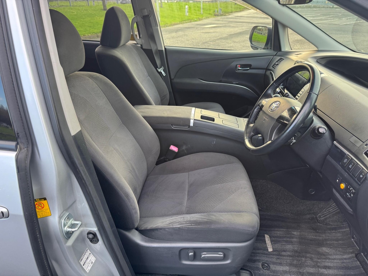 Used Toyota Estima 2025 for sale - 76964442: Photo 14