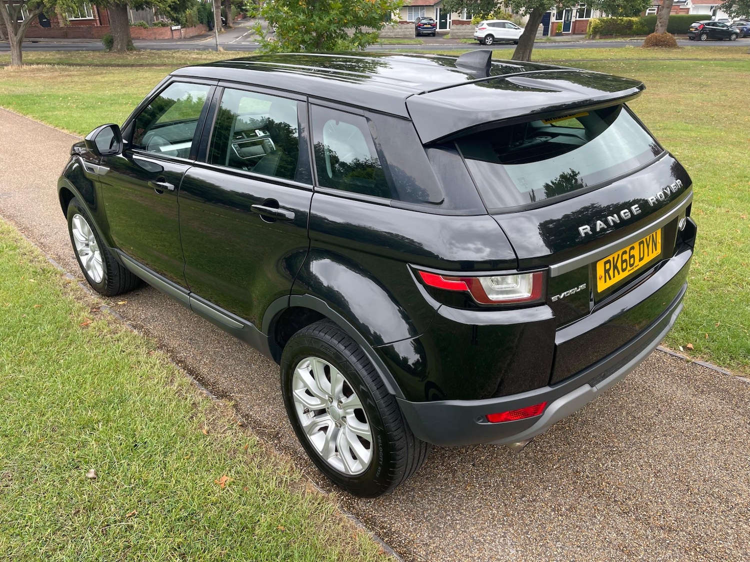 Used Land Rover Range Rover Evoque 2016 for sale - 77710418: Photo 2