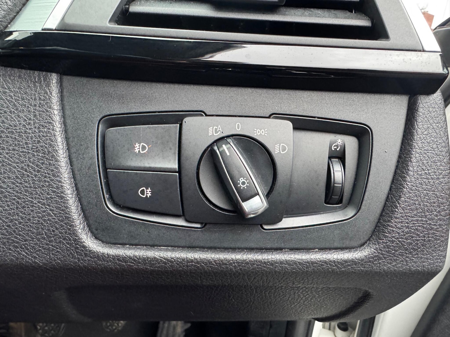 Used BMW 3 Series 2016 for sale - 77411768: Photo 17