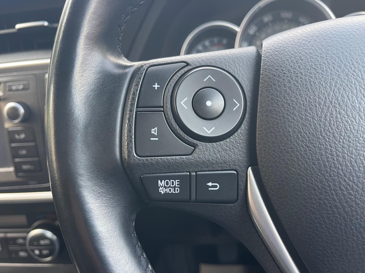 Used Toyota Auris 2014 for sale - 77898342: Photo 15