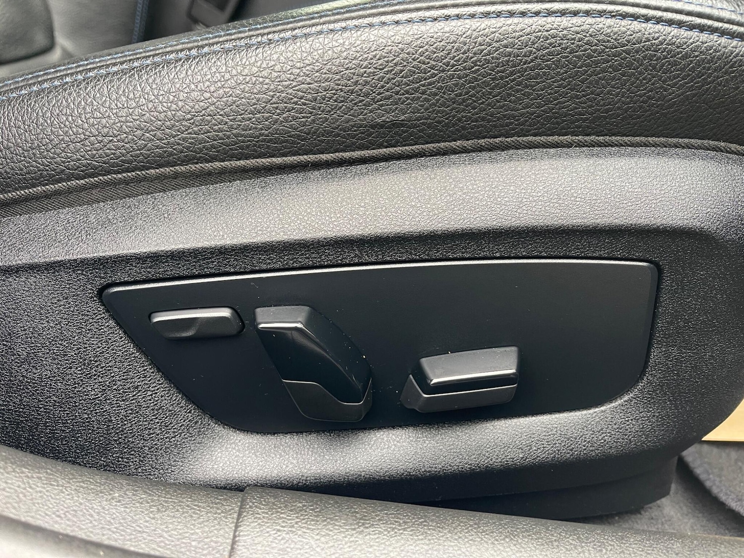 Used BMW 5 Series 2017 for sale - 76715256: Photo 17