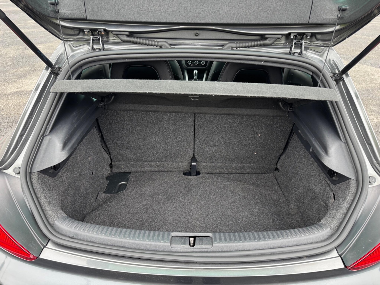 Used Volkswagen Scirocco 2017 for sale - 77799022: Photo 24