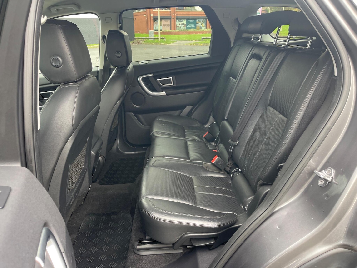 Used Land Rover Discovery Sport 2016 for sale - 76371353: Photo 17