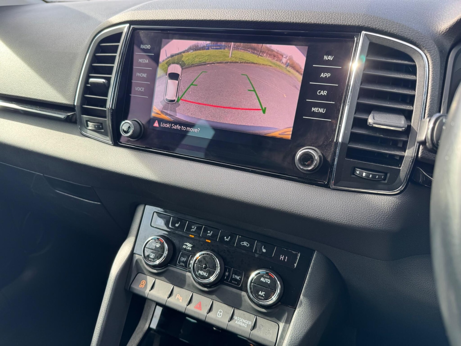 Used Skoda Karoq 2018 for sale - 77898629: Photo 12