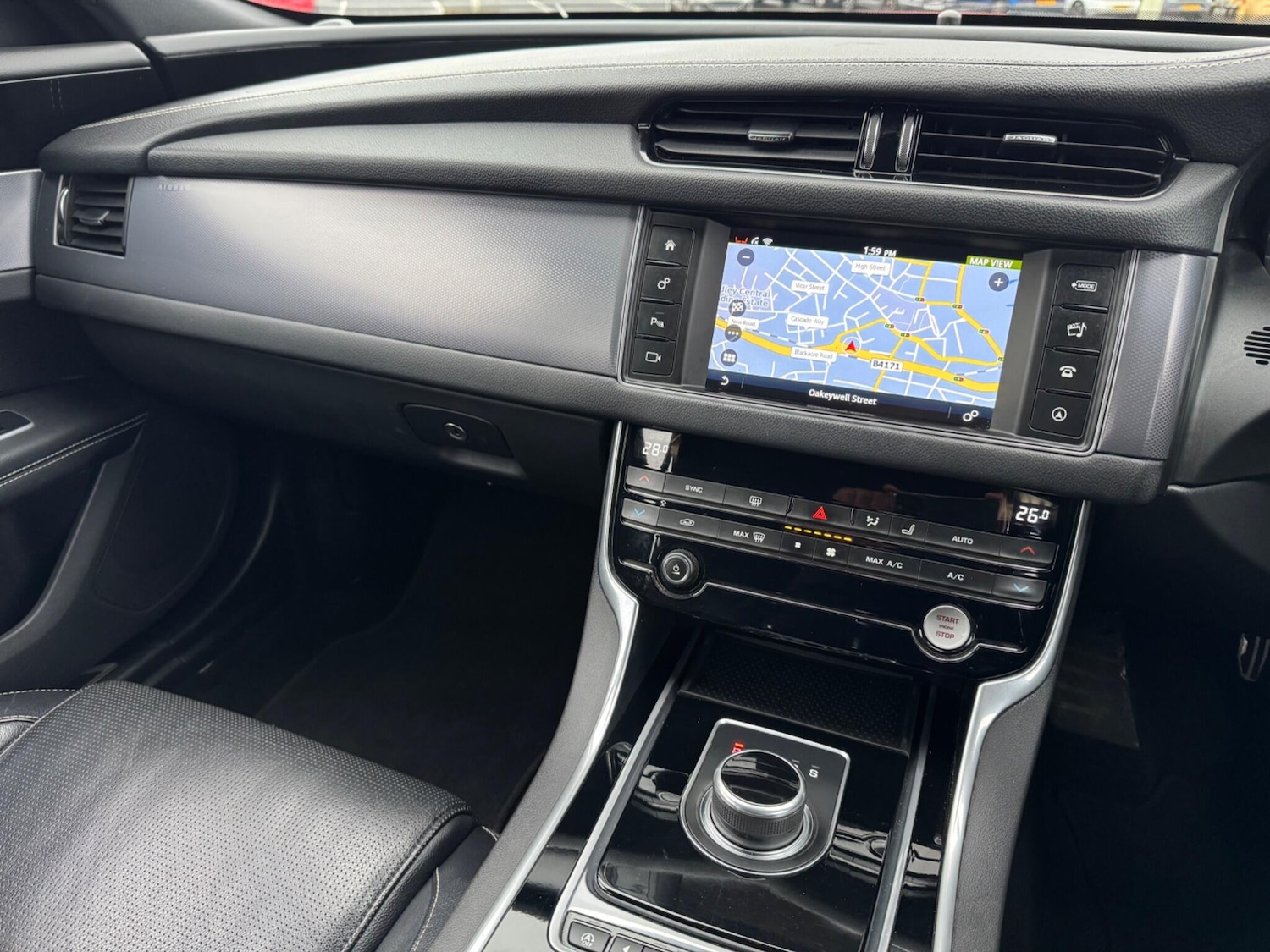 Used Jaguar XF 2018 for sale - 76975722: Photo 11