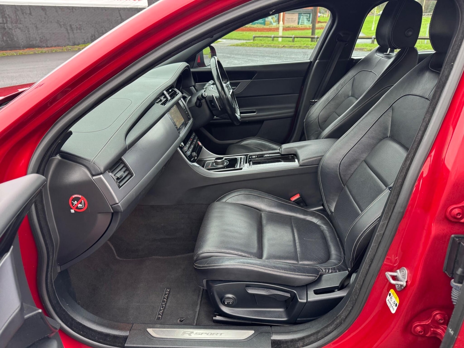 Used Jaguar XF 2018 for sale - 76975722: Photo 14